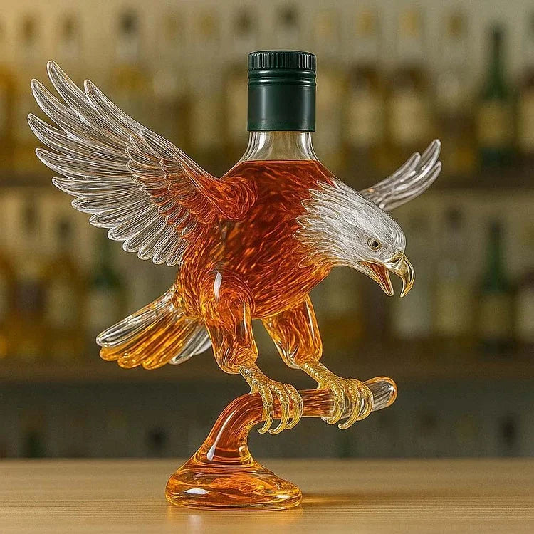 Skleněná láhev na whiskey ve tvaru orla bělohlavého