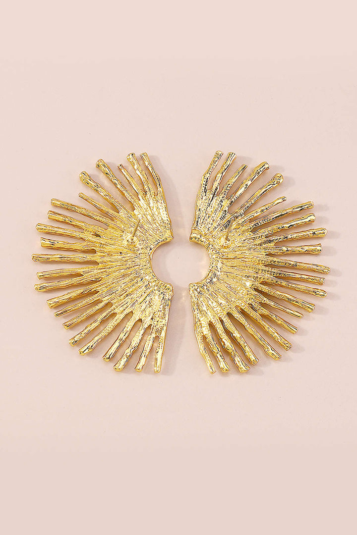 NÁUŠNICE Z KOVU S VLNITÝM OKRAJOM