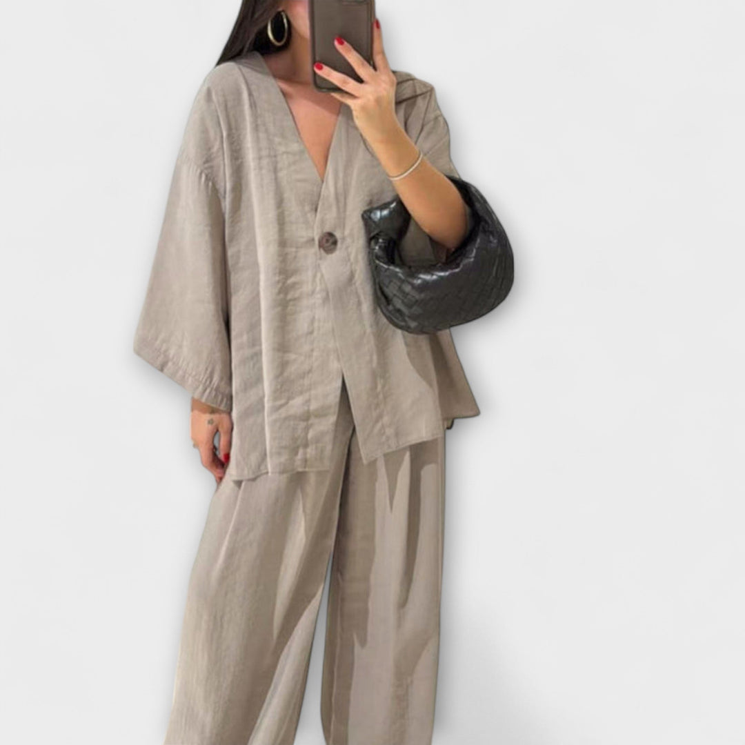 Jacqueline  ｜ Ležérny top s V-výstrihom a nohavicový set