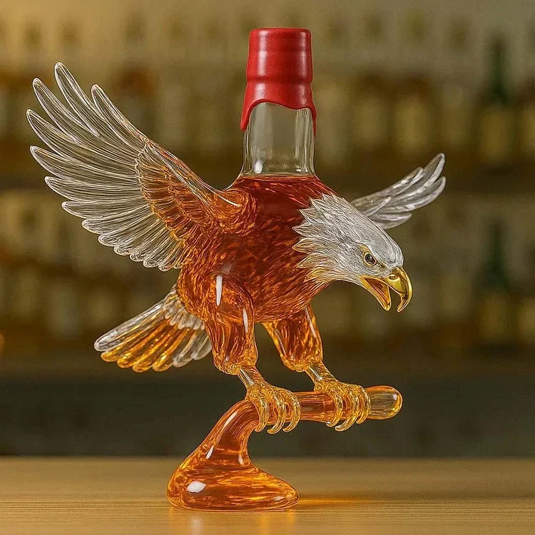 Skleněná láhev na whiskey ve tvaru orla bělohlavého