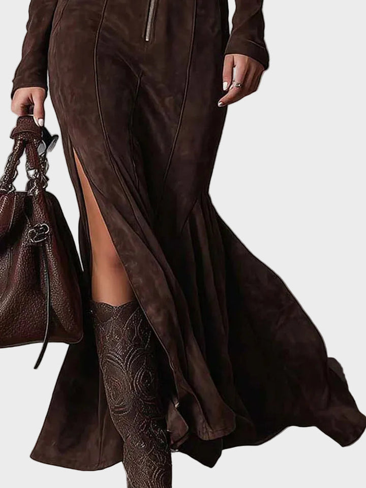 Adrianna - Hnedá zamatová maxi šaty s opaskom a zipsom