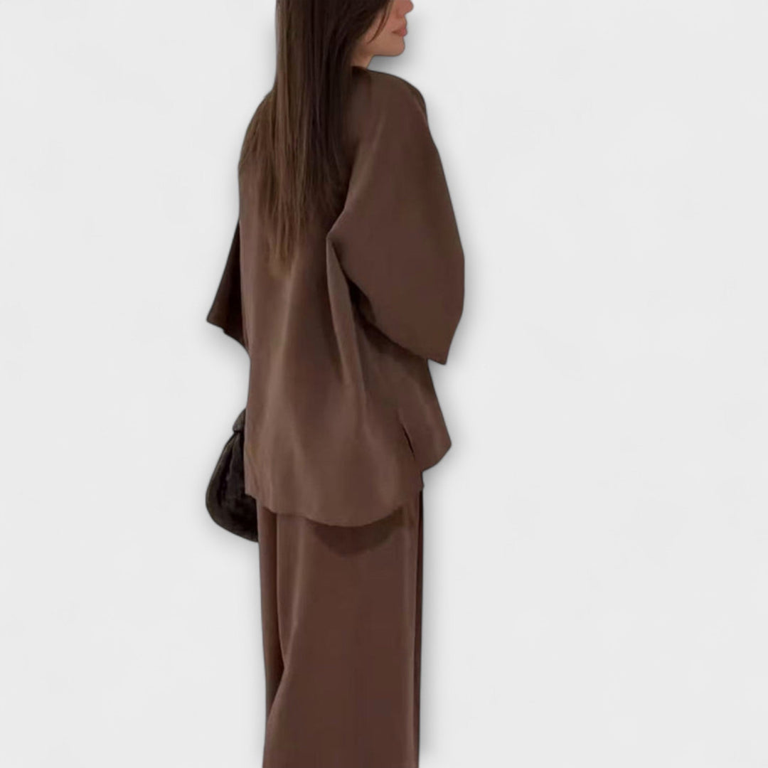 Jacqueline  ｜ Ležérny top s V-výstrihom a nohavicový set