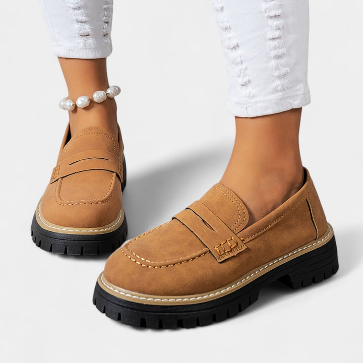 Michaela – Mokasíny na masívnom podpätku