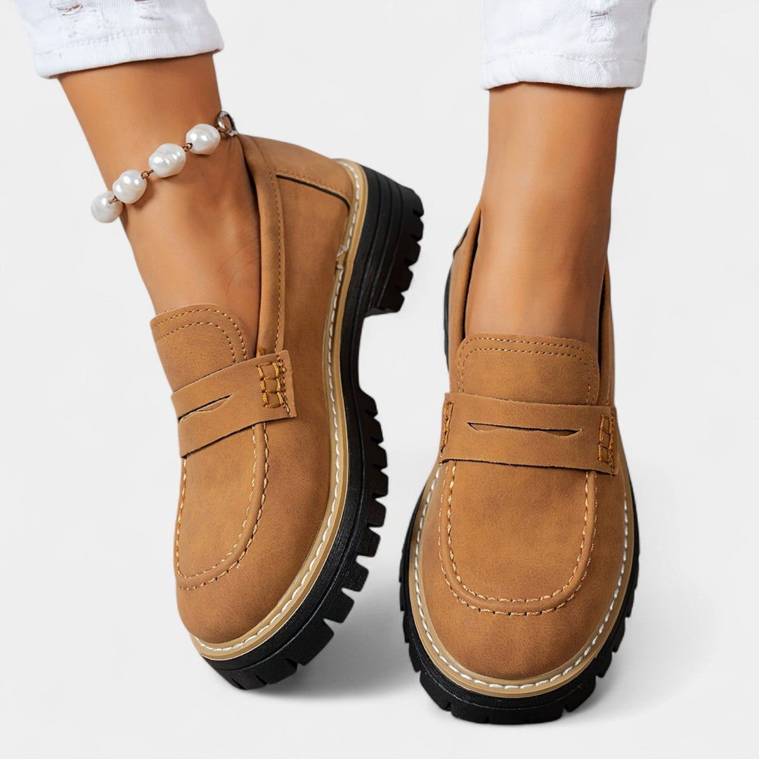 Michaela – Mokasíny na masívnom podpätku