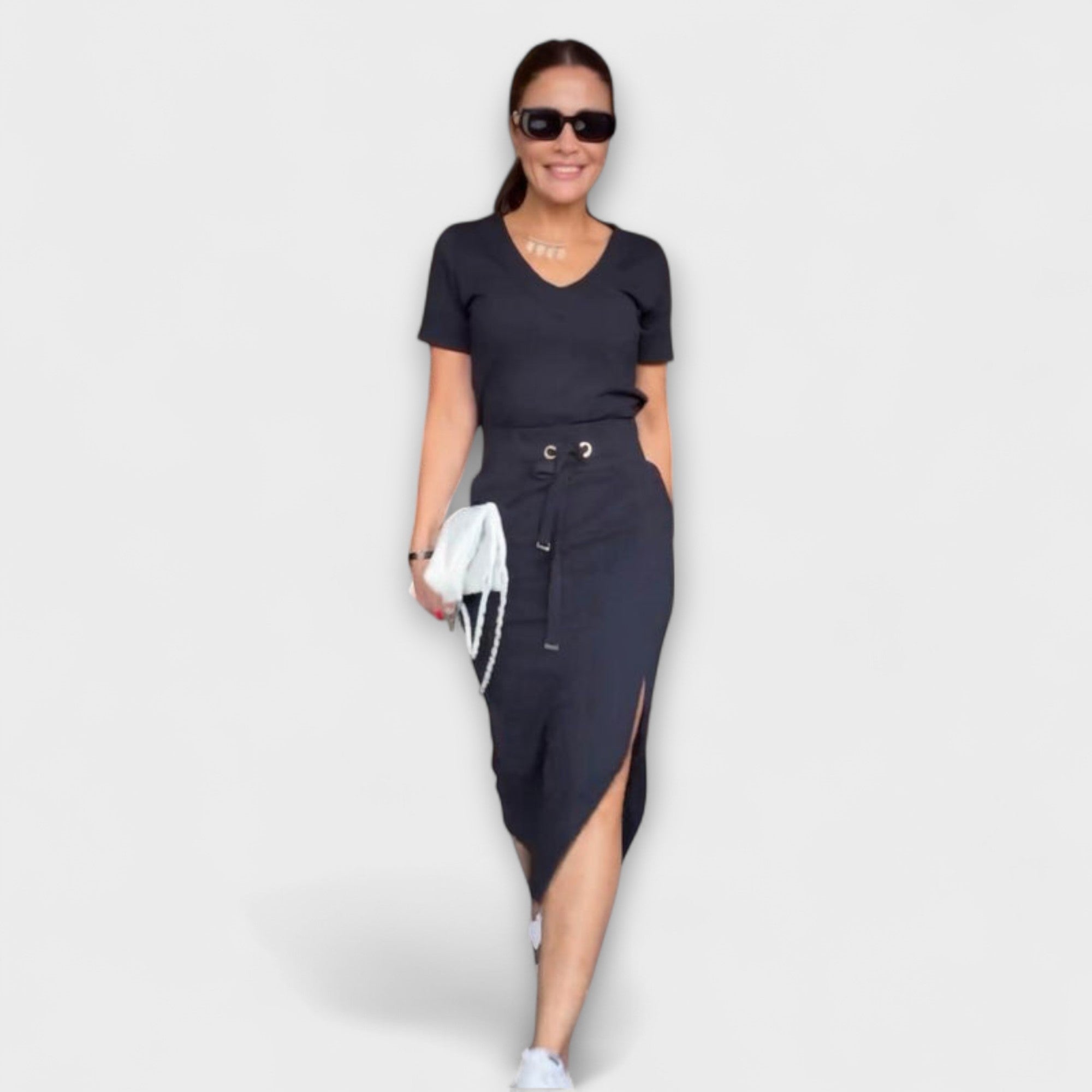 Danielle  ｜ Elegantný top s V-výstrihom a sukňou